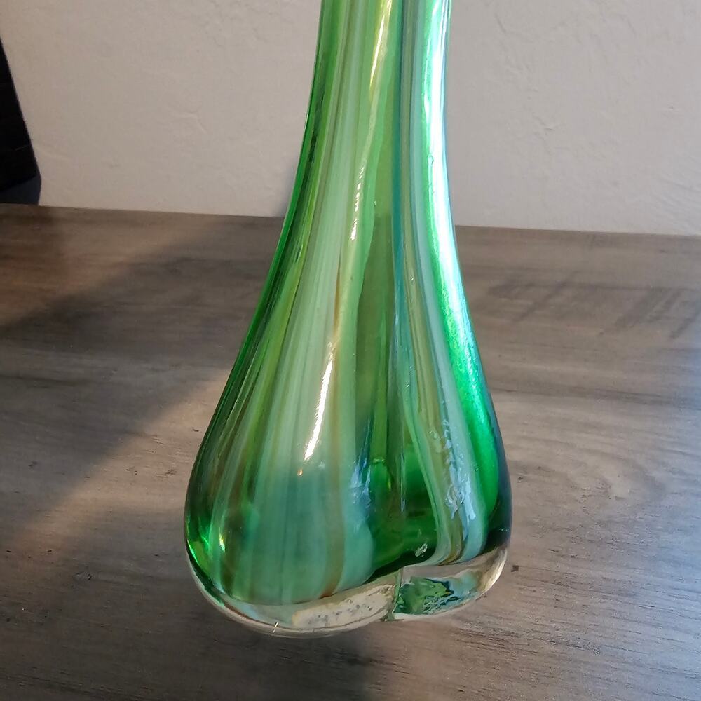 Vintage MCM Hand Blown Glass Stretch Bud Vase 10.5" Green Art Decor 1960s Mod - Picture 8 of 15